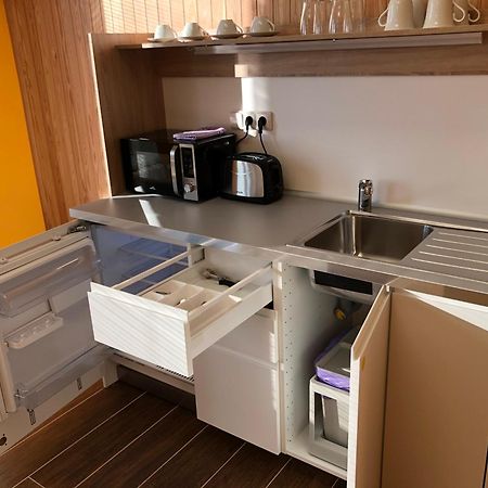 Dnm Inn Korycany Екстер'єр фото