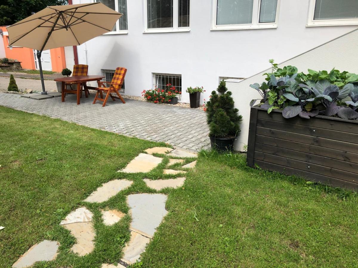 Dnm Inn Korycany Екстер'єр фото