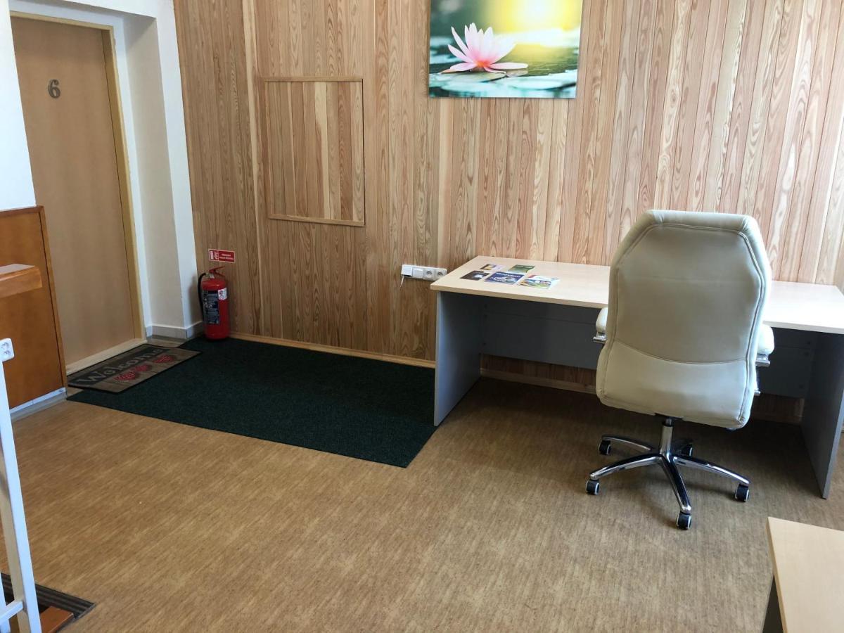 Dnm Inn Korycany Екстер'єр фото