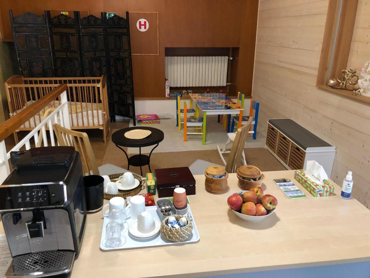 Dnm Inn Korycany Екстер'єр фото