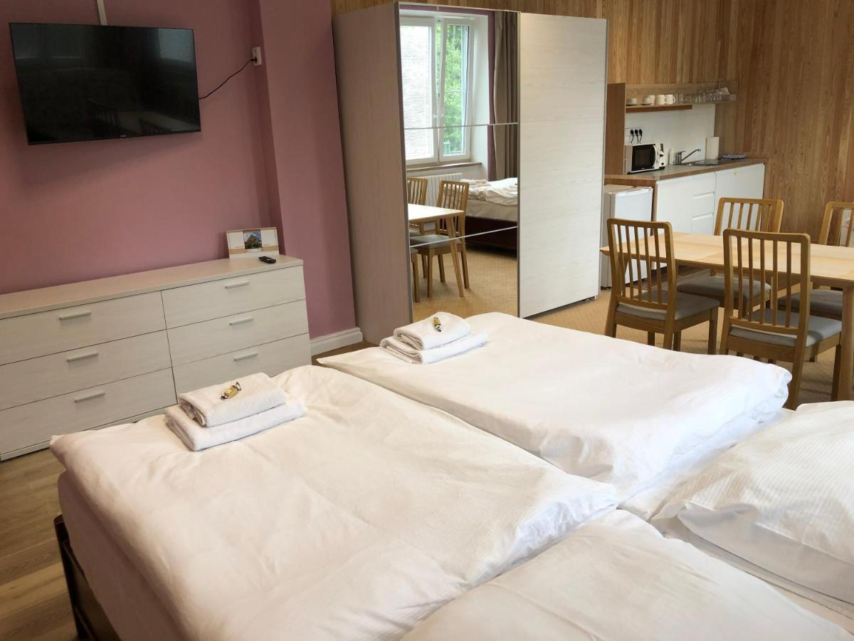 Dnm Inn Korycany Екстер'єр фото