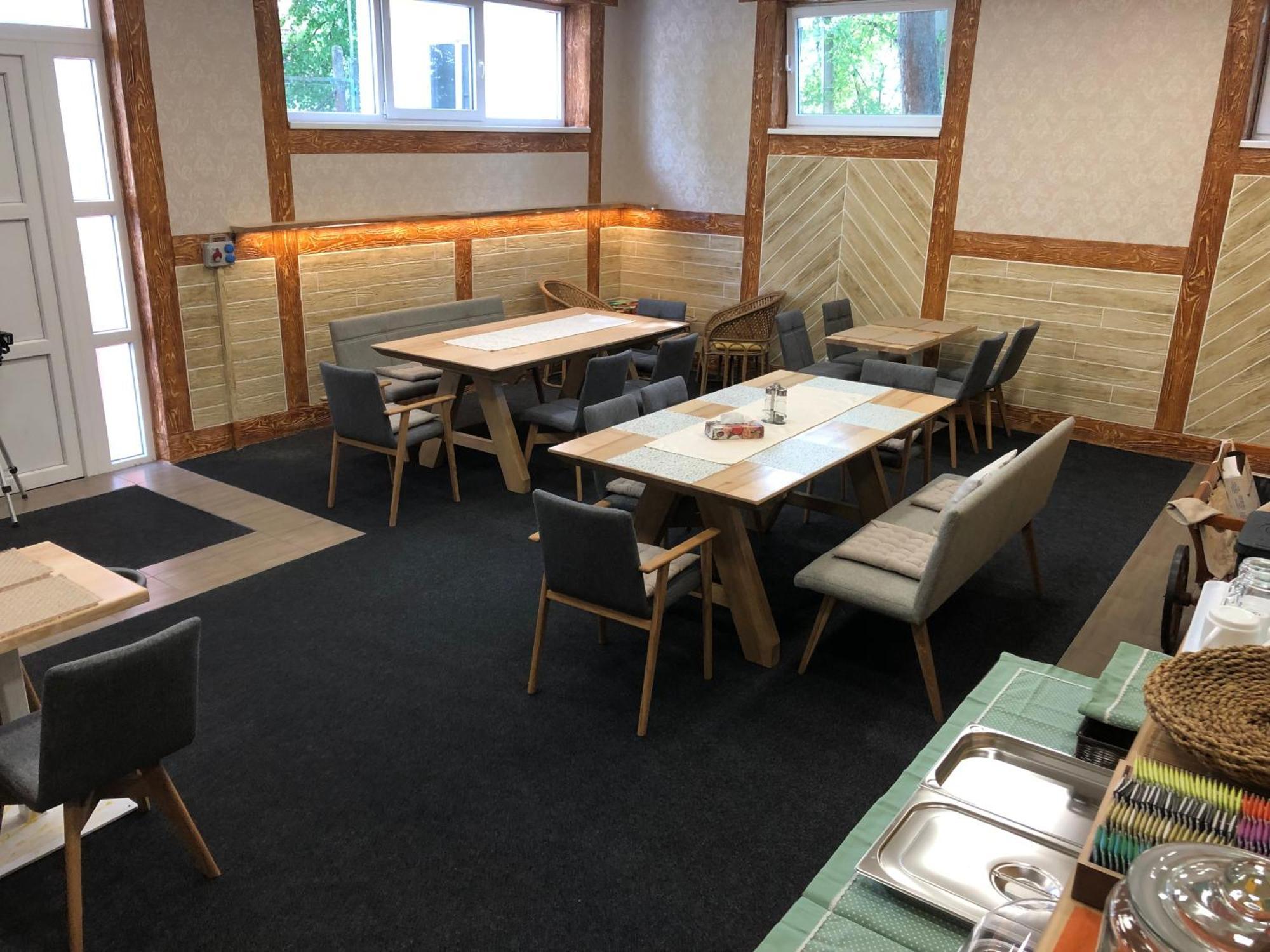 Dnm Inn Korycany Екстер'єр фото
