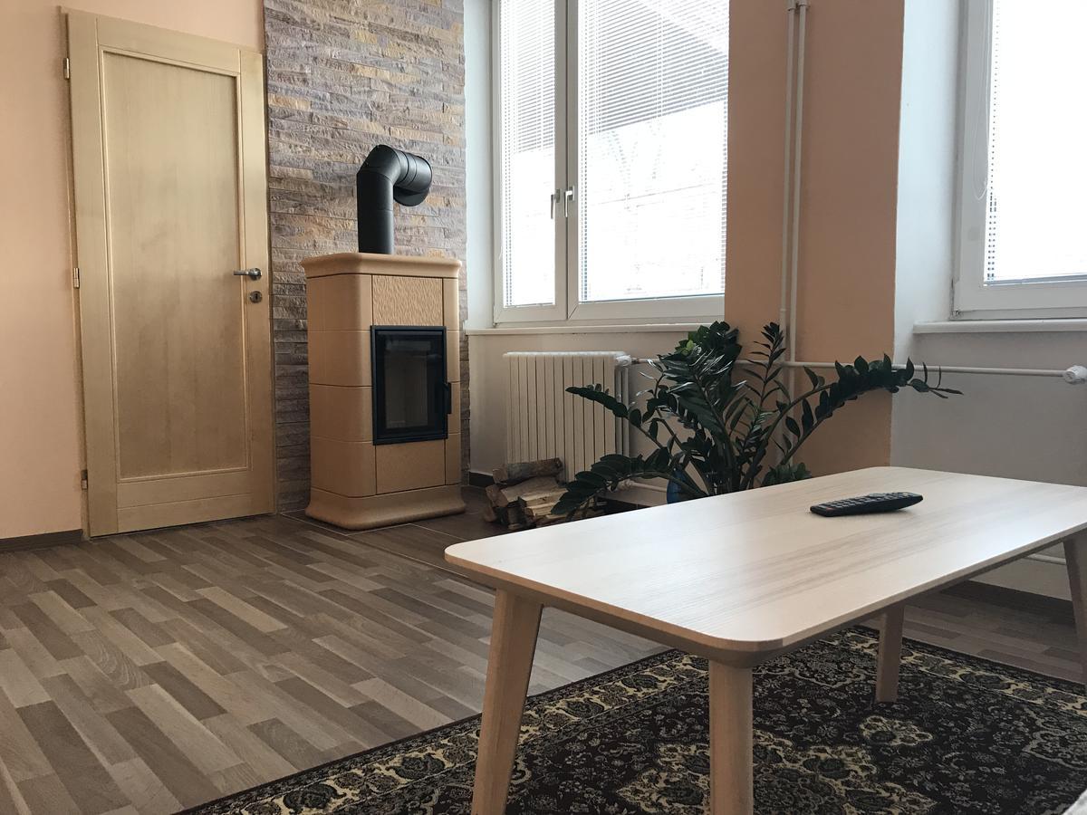 Dnm Inn Korycany Екстер'єр фото